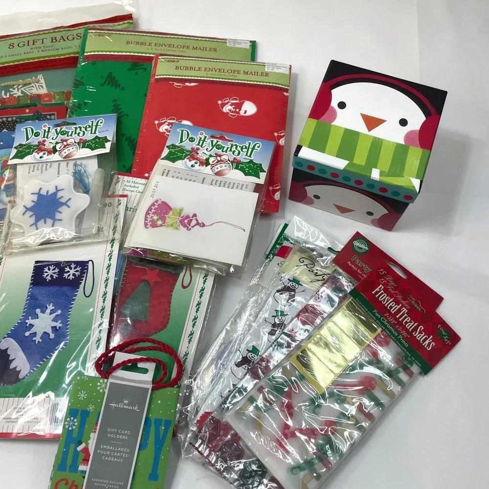 Christmas Craft Kit Bundle Holiday DIY Gift Bag Treat Sacks Stocking Card Holder